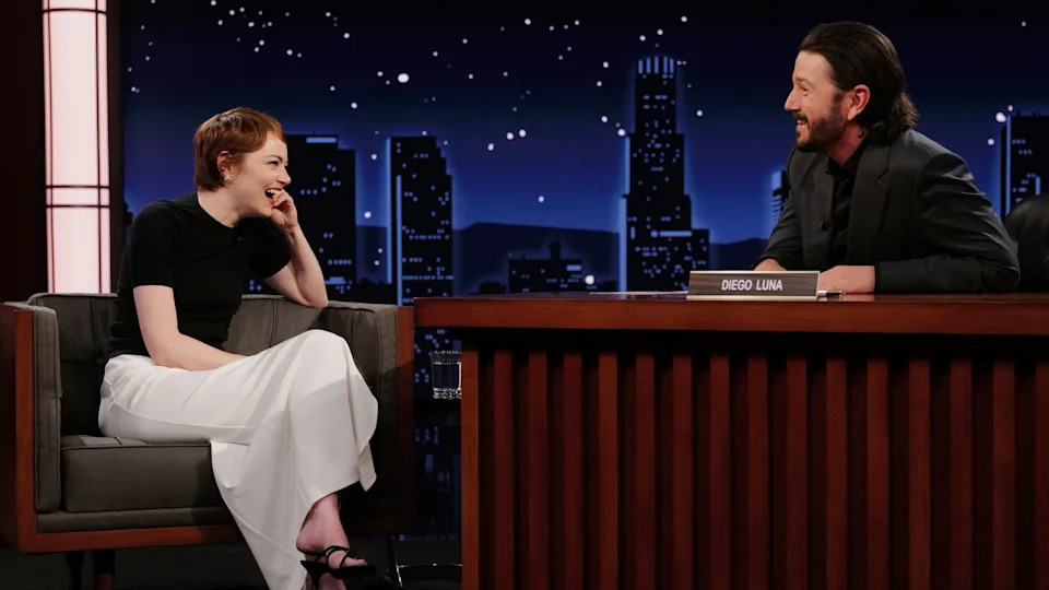 (L-R) Emma Stone and Diego Luna.