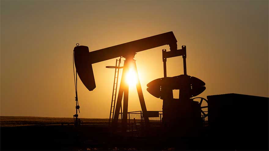 Oil steadies on reports of US-Russia deal, ends week about 5% lower