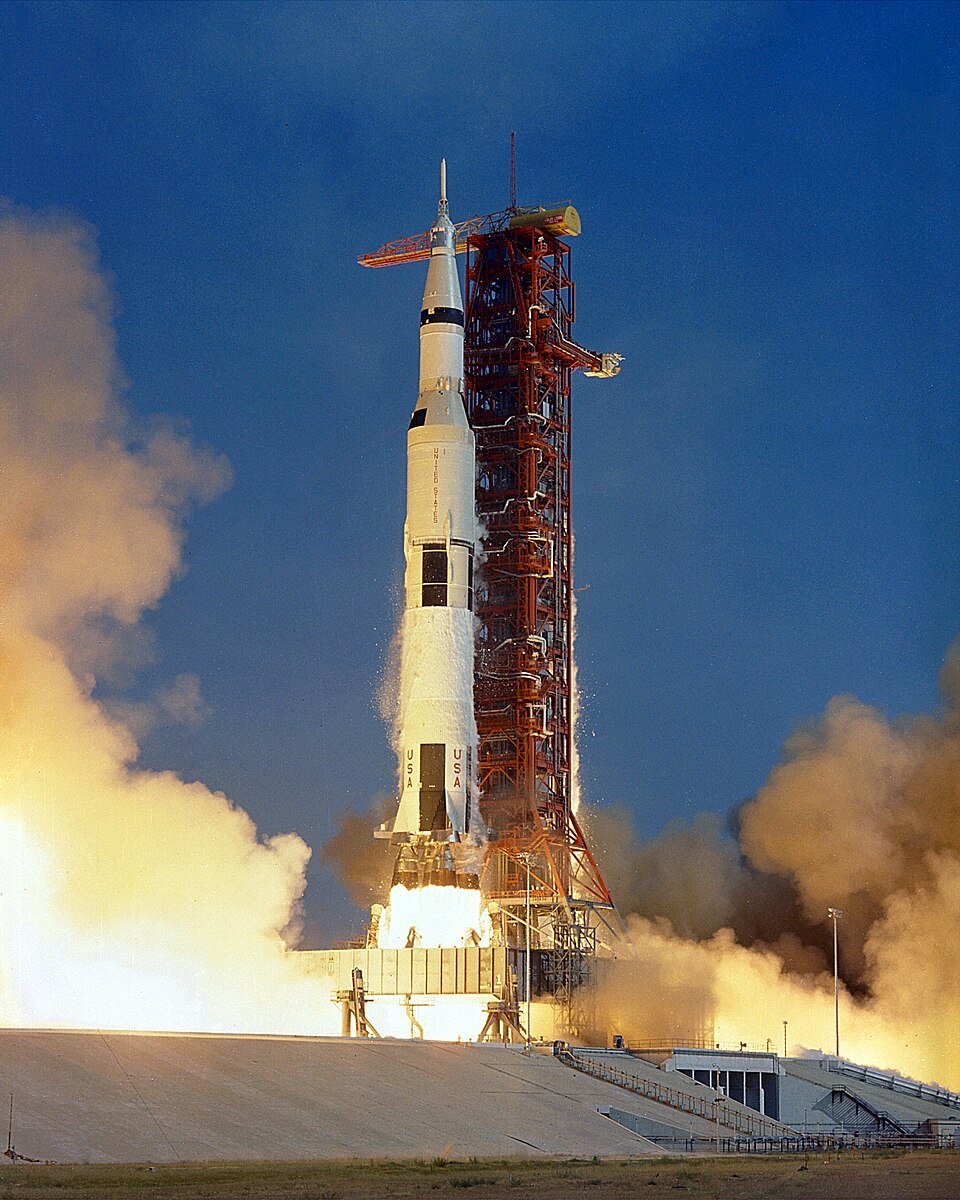 Due to the immense gravitational pull of the Earth, rockets like the mighty Saturn V are needed to transport materials to space. A costly enterprise if building materials had to be shipped to the Moon (Credit : NASA)