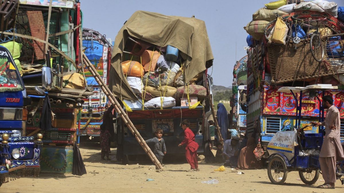 Pakistan forcibly expels 1.4 million Afghan refugees despite humanitarian concerns from UNHCR – Firstpost