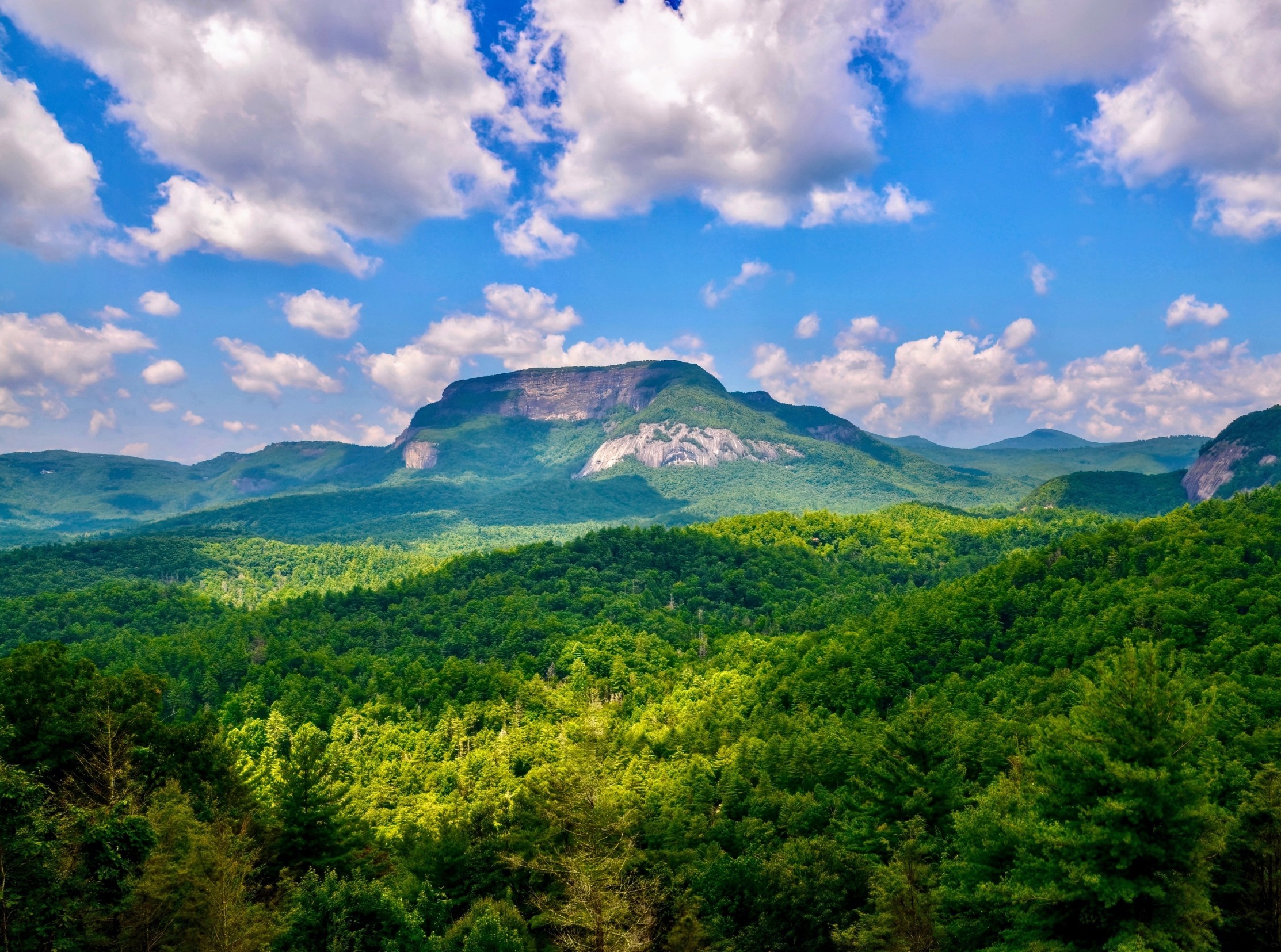 Deep heat zone may be lifting the Appalachian Mountains