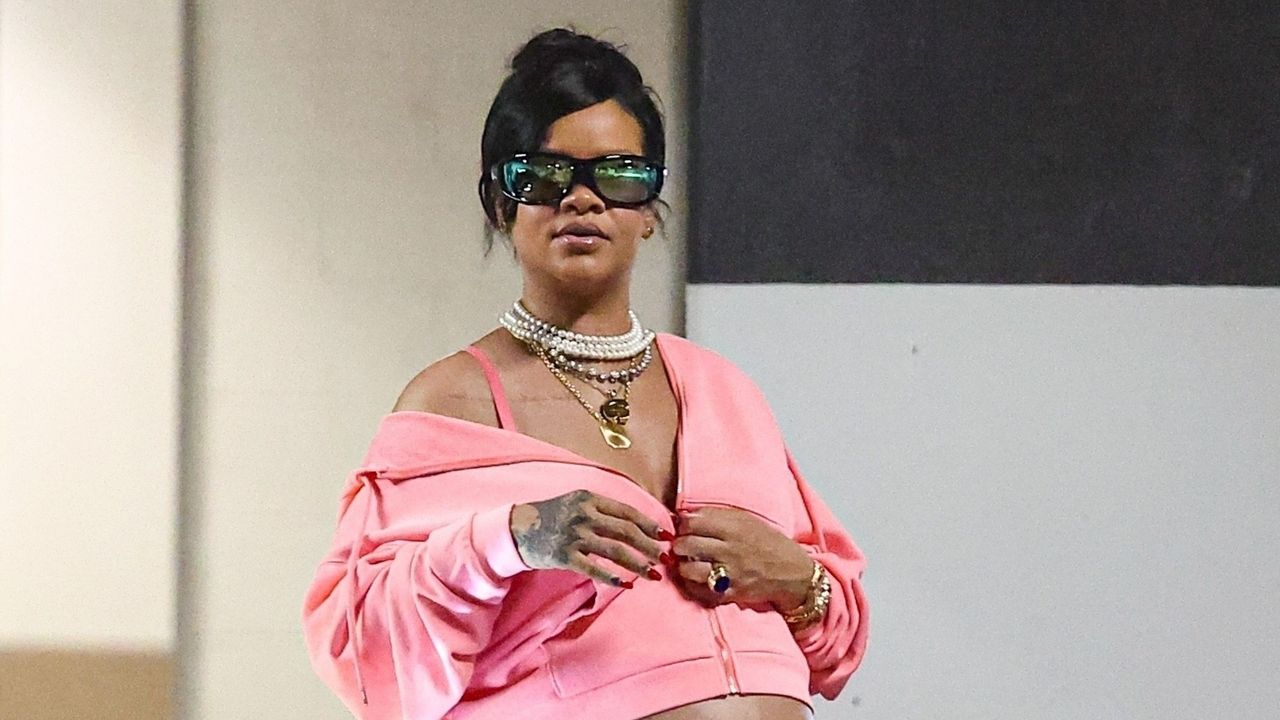 Rihanna Rocks a Baby Bump-Baring Hoodie