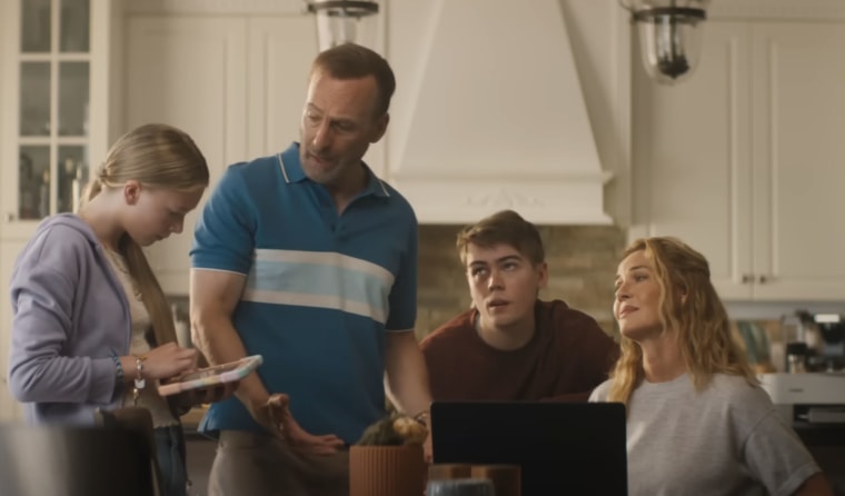 Hutch attempts to balance his home life with his wife and kids by his side. 