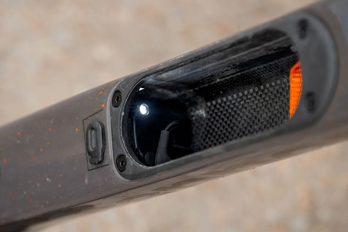 Cannondale synapse carbon downtube storage