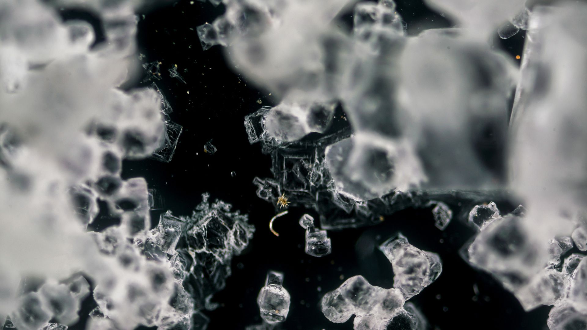 Scientists discover oxygen ‘breathing’ crystal for clean energy tech