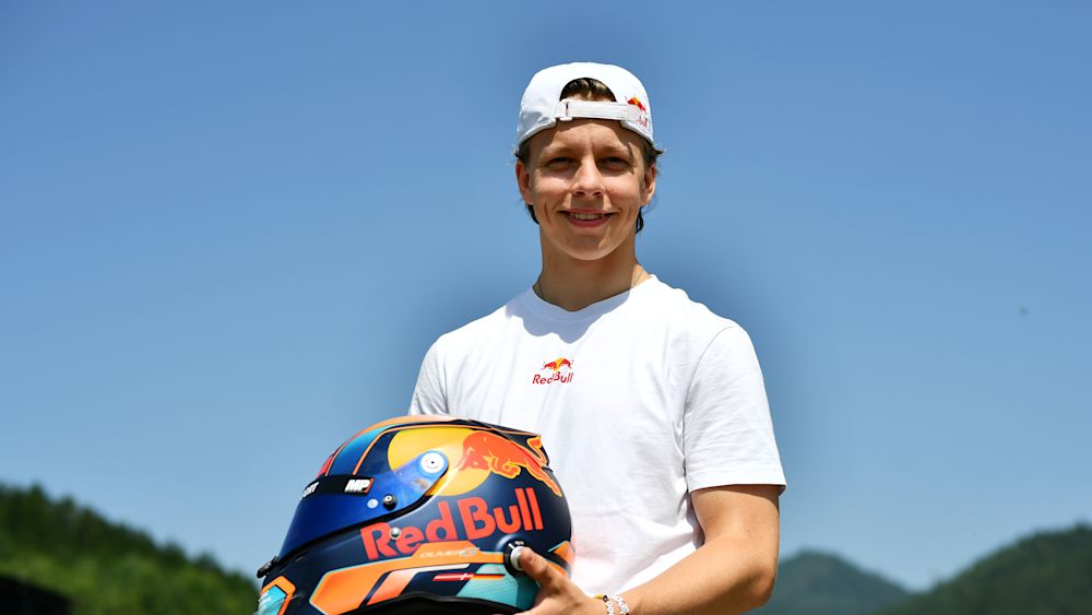Goethe revealed how his current helmet differs from the ones he had at the start of his career