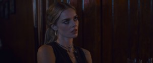 Samara Weaving as Edie in 20th Century Studios' EENIE MEANIE. Photo courtesy of 20th Century Studios. © 2025 20th Century Studios. All Rights Reserved.