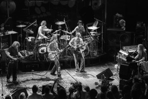 SAN FRANCISCO, UNITED STATES - OCTOBER 2: The Grateful Dead performing at the Warfield Theater in San Francisco on October 2, 1980. (Photo by Clayton Call/Redferns)