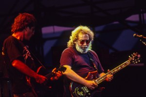 Bob Weir and Jerry Garcia perform with the Grateful Dead at the Mountain Aire Festival on August 22, 1987 in Calavaras, California.  (Photo by Ed Perlstein/Redferns/Getty Images)