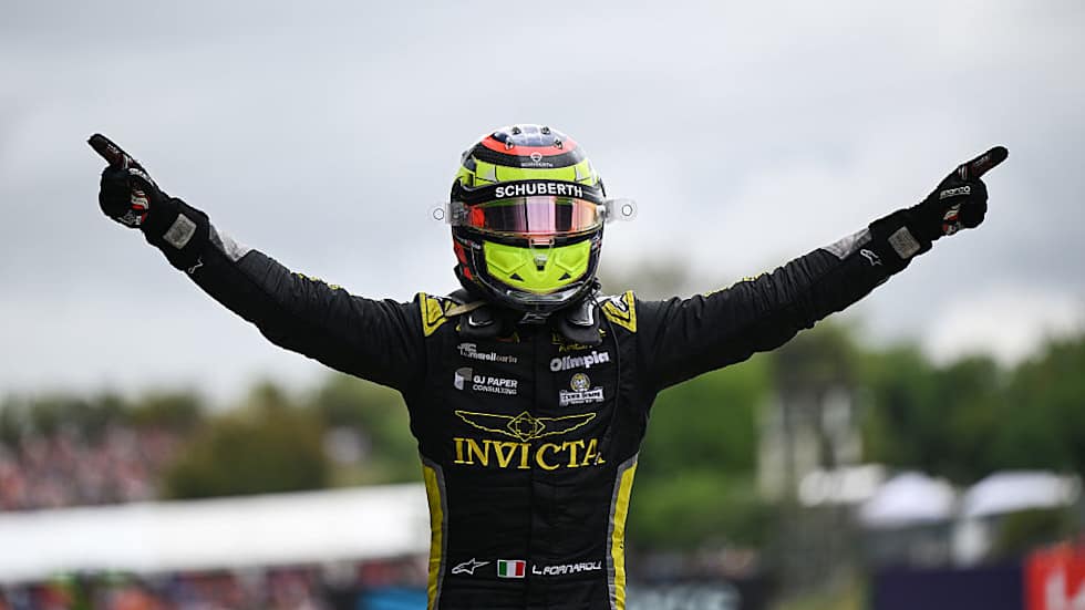 Fornaroli leads Invicta Racing 1-2 with superb drive in Budapest