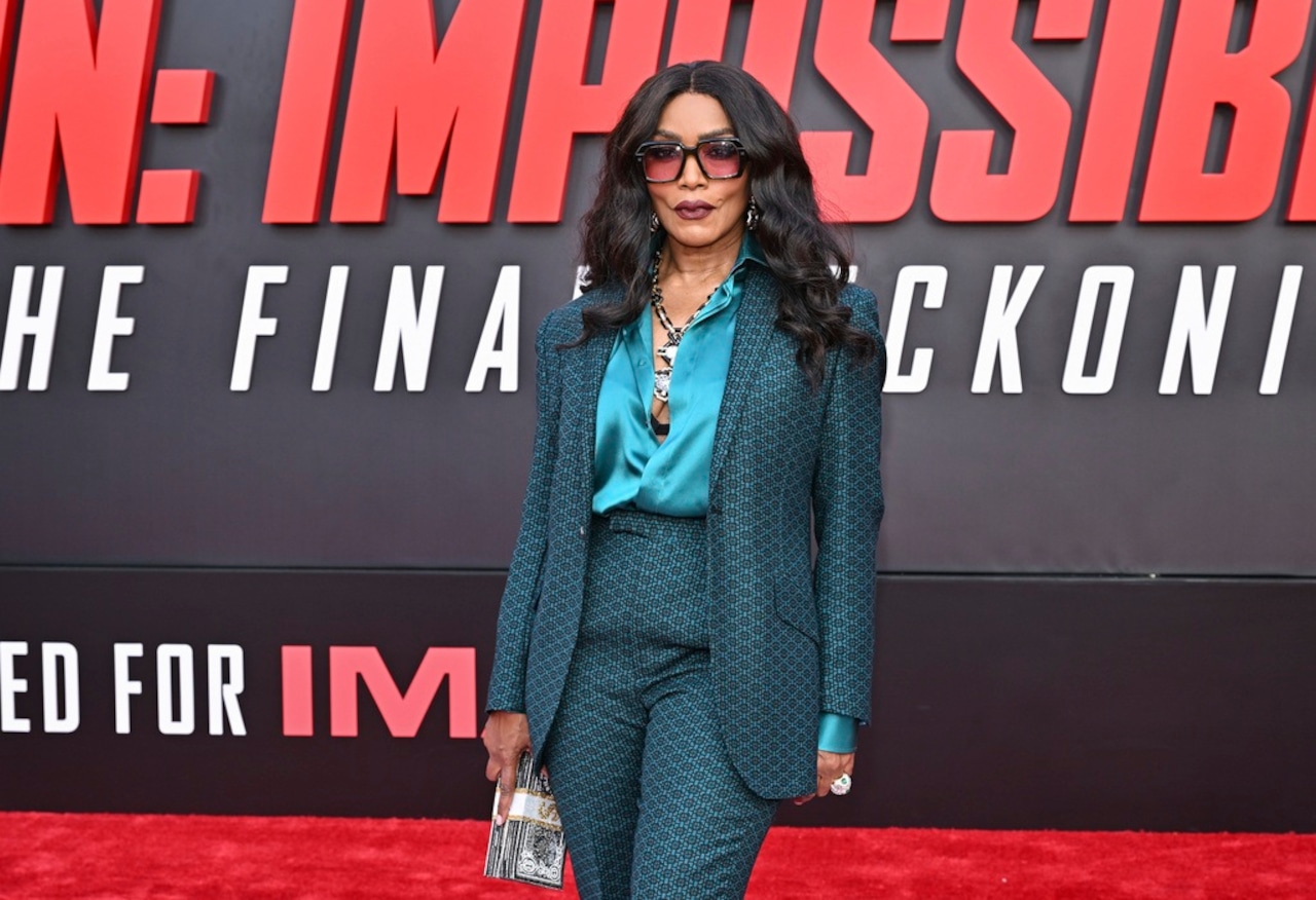 Angela Bassett