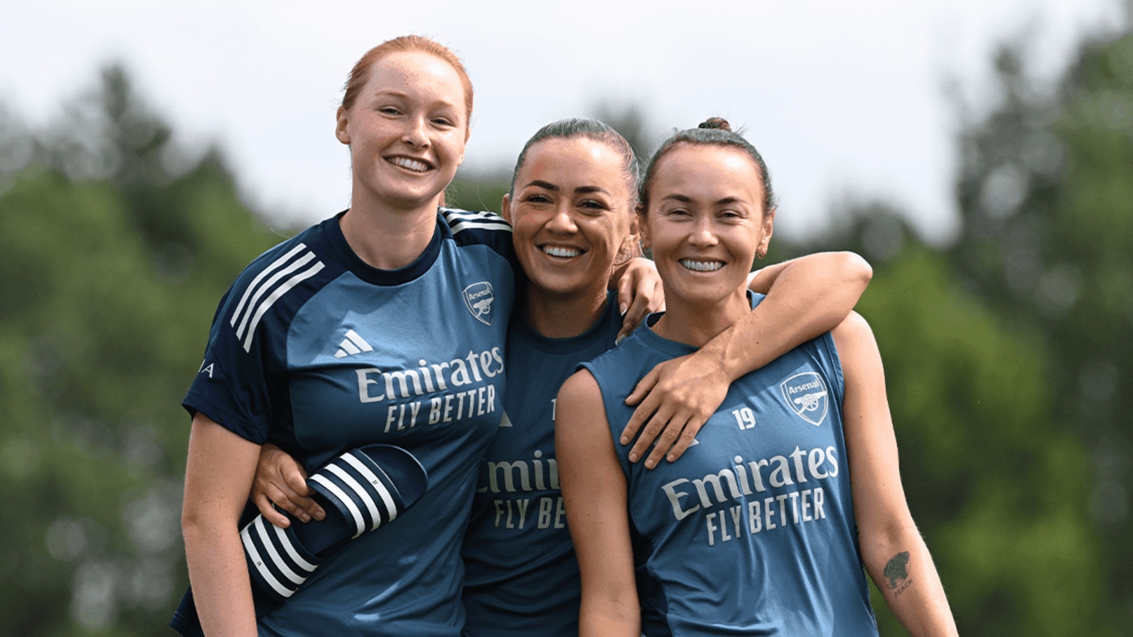 Gallery: All smiles in women’s training | Gallery | News