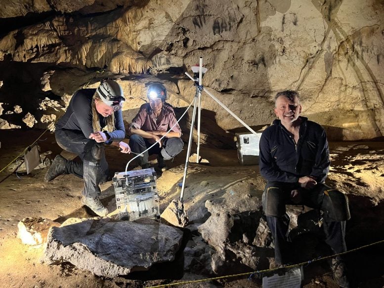 SYP Drip Water Autosampler in Grutas Tzabnah