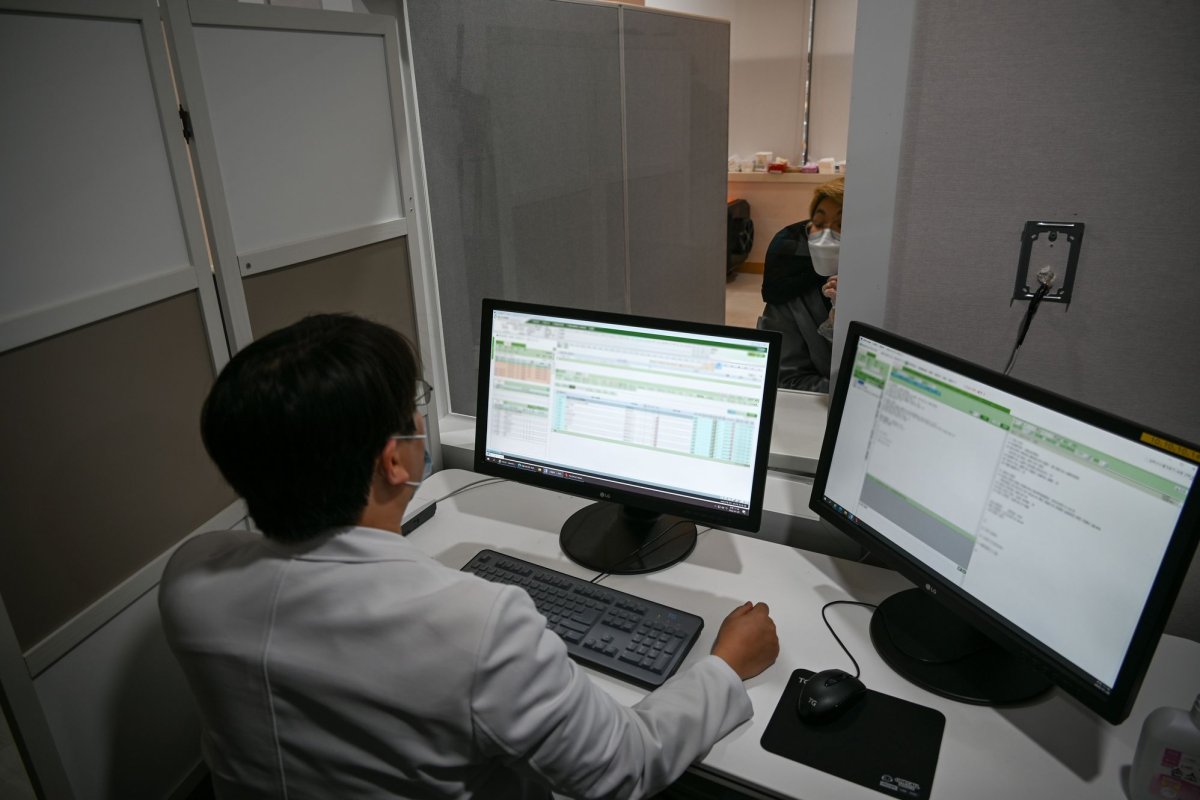 Trained AI can detect larynx cancer by listening to voice
