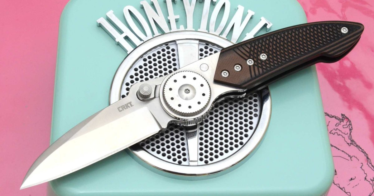 CRKT Michael Walker Blade Lock: folding knife with positive lock system that keeps the blade locked in the open and closed positions