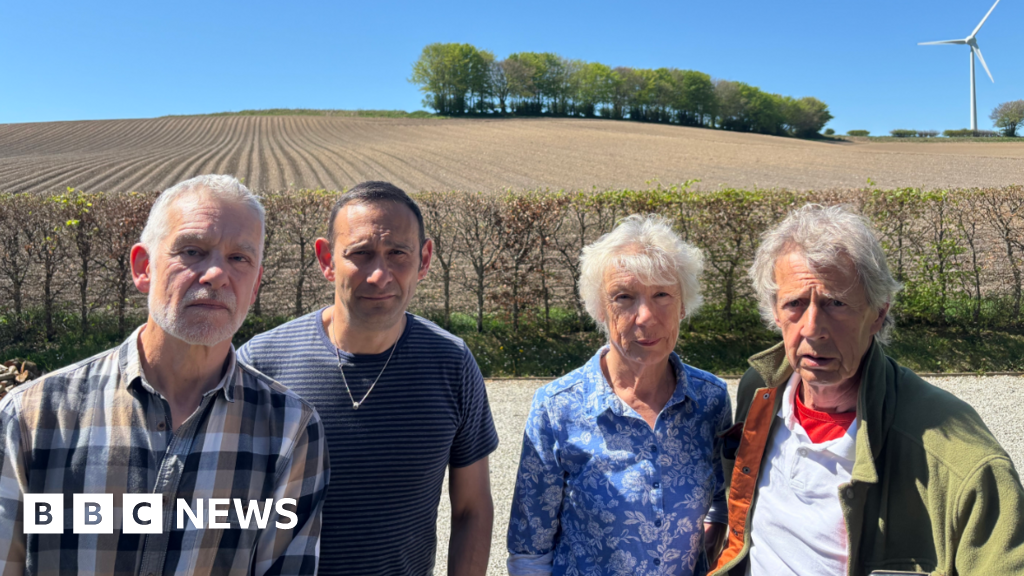 Hundreds sign petition against Cornwall solar farm plans