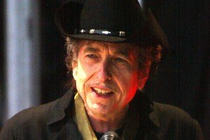 LONDON - JUNE 20: Singer Bob Dylan performs on stage at The Fleadh 2004 at Finsbury Park June 20, 2004 in London, England. The Fleadh 2004 doubles as the London stop of the UK leg of his European tour. (Photo by Dave Hogan/Getty Images)