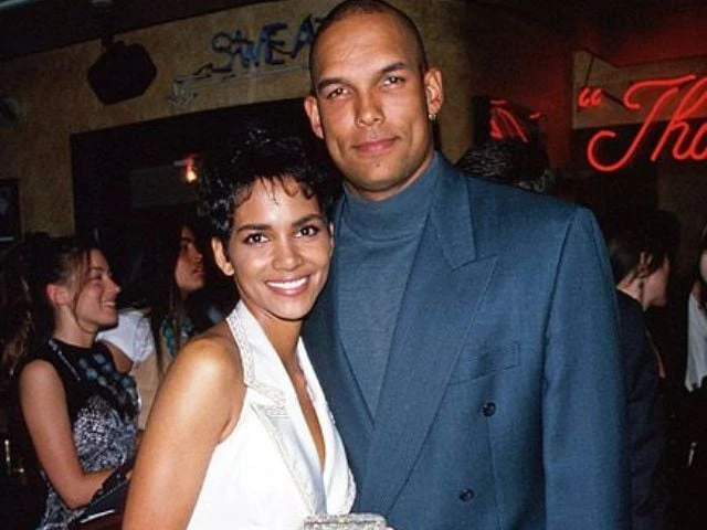 David Justice reveals surprising reason he questioned marriage to Halle Berry just months after wedding
