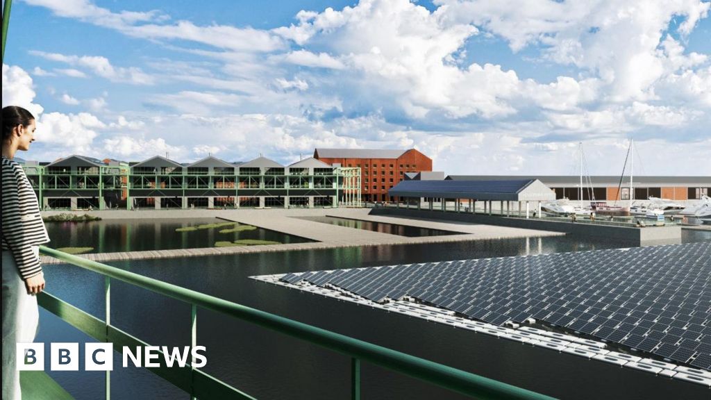 Grimsby dock revamp to include ‘biggest’ floating solar farm