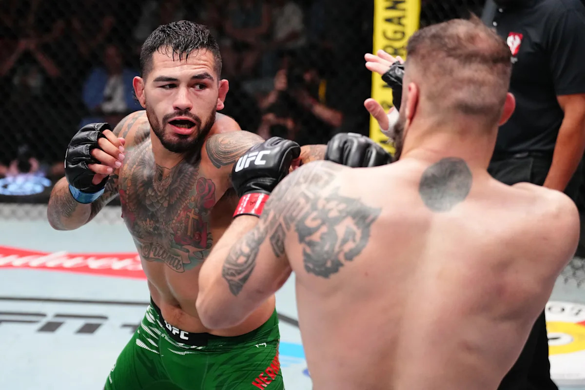 UFC Vegas 109 results: Anthony Hernandez dominates Roman Dolidze to extend win streak to 8