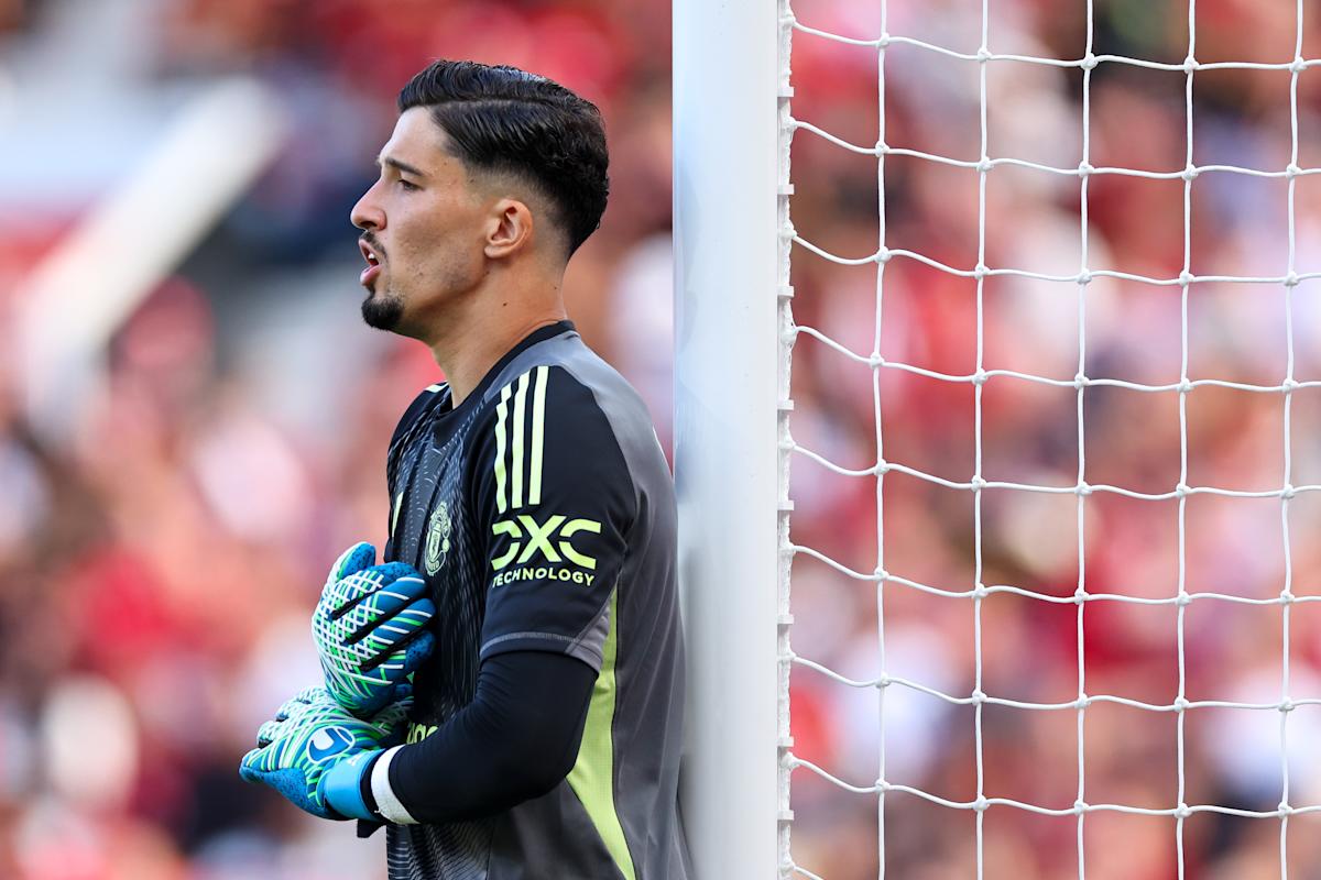 Man United goalkeeping blunder hands Arsenal victory