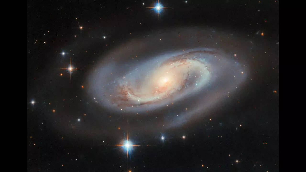 Hubble Captures an Active Galactic Center