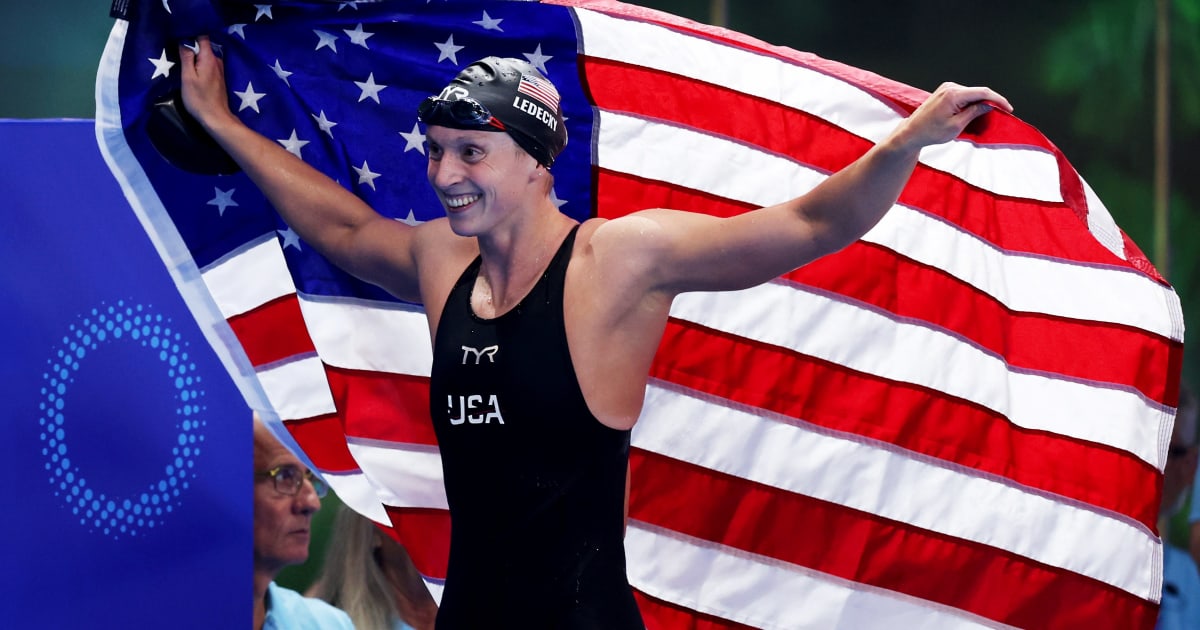 2025 World Swimming Championships: Katie Ledecky holds off Summer McIntosh and Lani Pallister for 800m freestyle gold