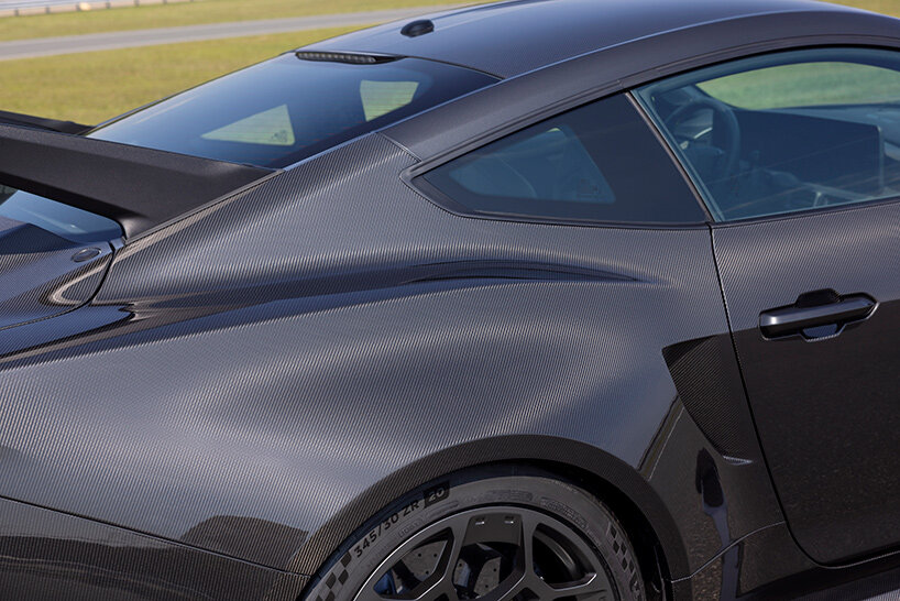 ford mustang liquid carbon