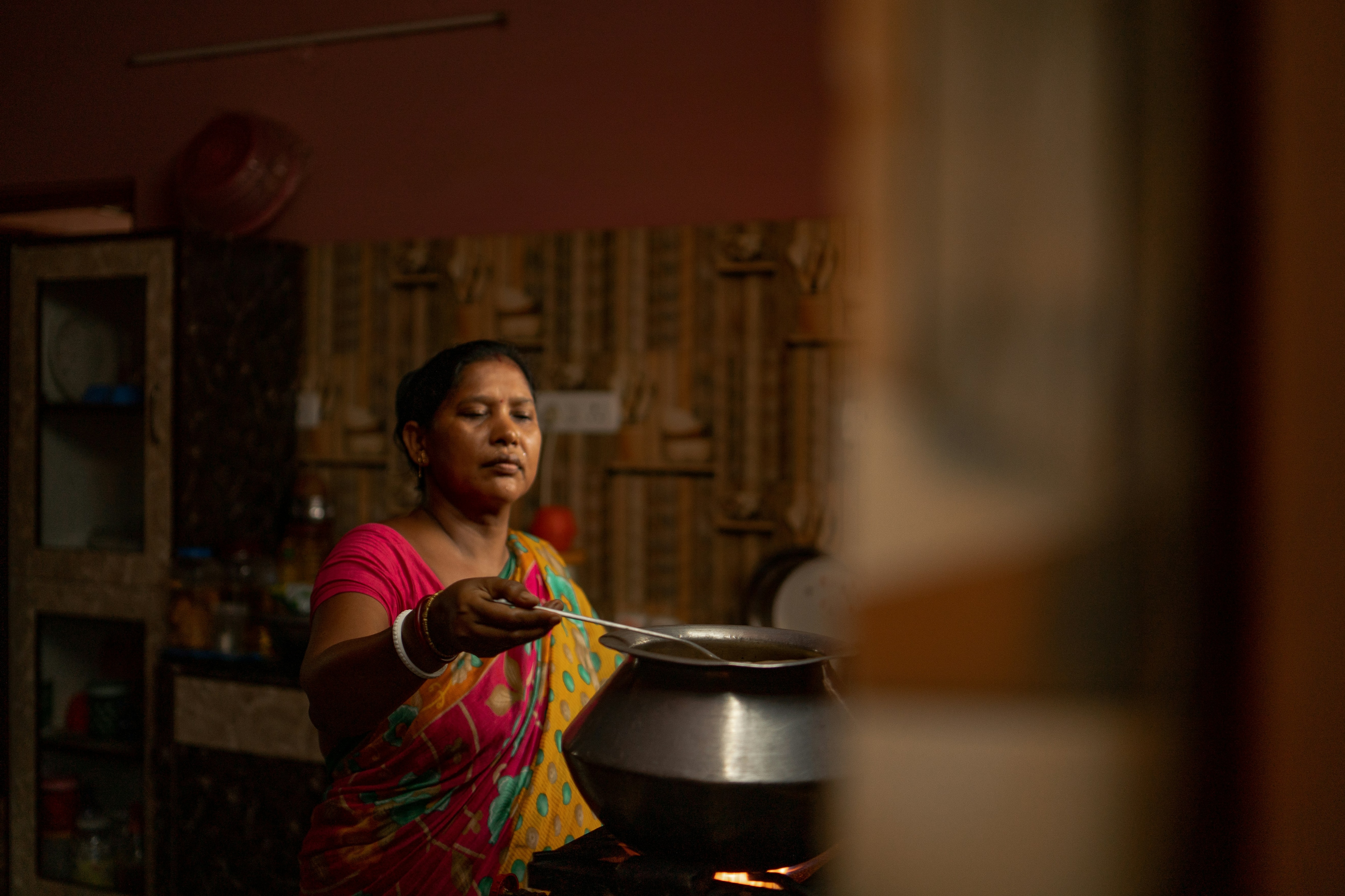 Poorly ventilated kitchens can lead to lung cancer in women.(Unsplash)