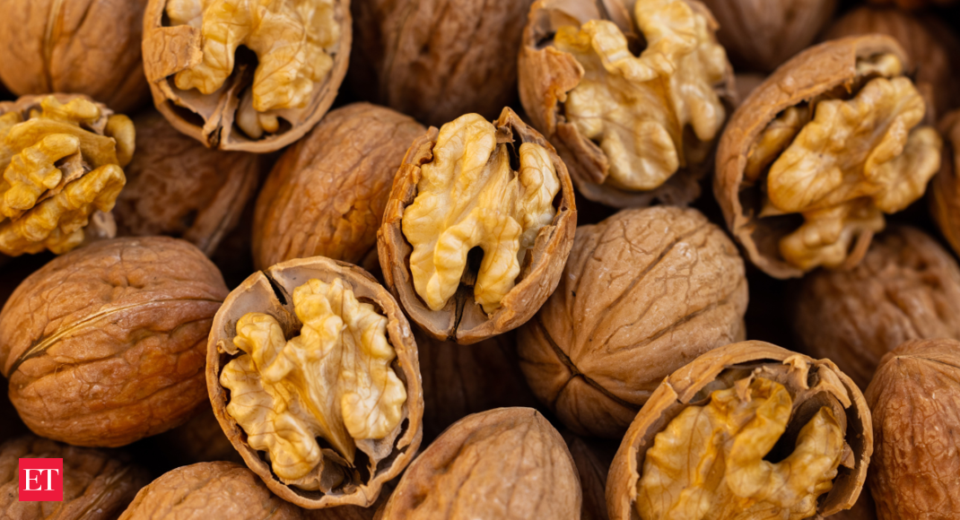 5 walnuts a day could cut colon cancer risk? Study reveals the best way to eat them for good health – Colon cancer prevention? Study suggests just 5 walnuts a day could help
