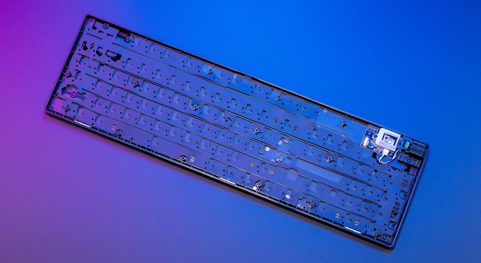 The sound dampening foams in the ROG Strix Scope II X, a full-size keyboard