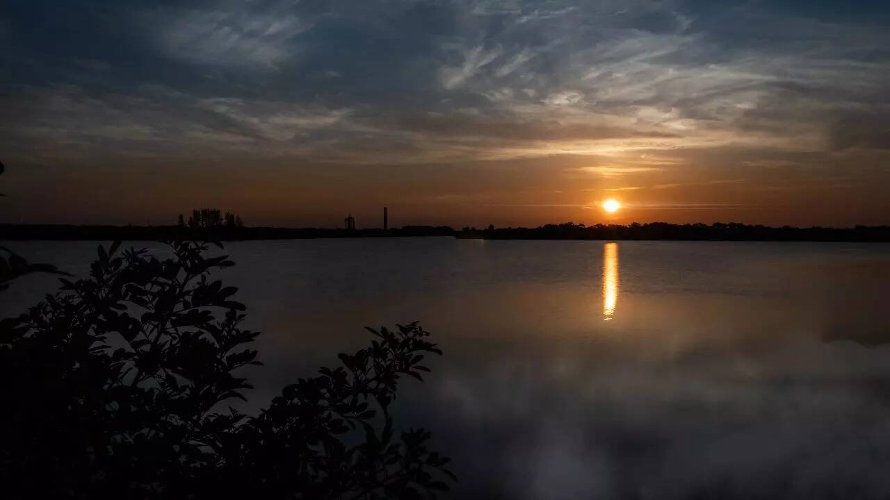 Sunrise on Crew-11 Launch Attempt
