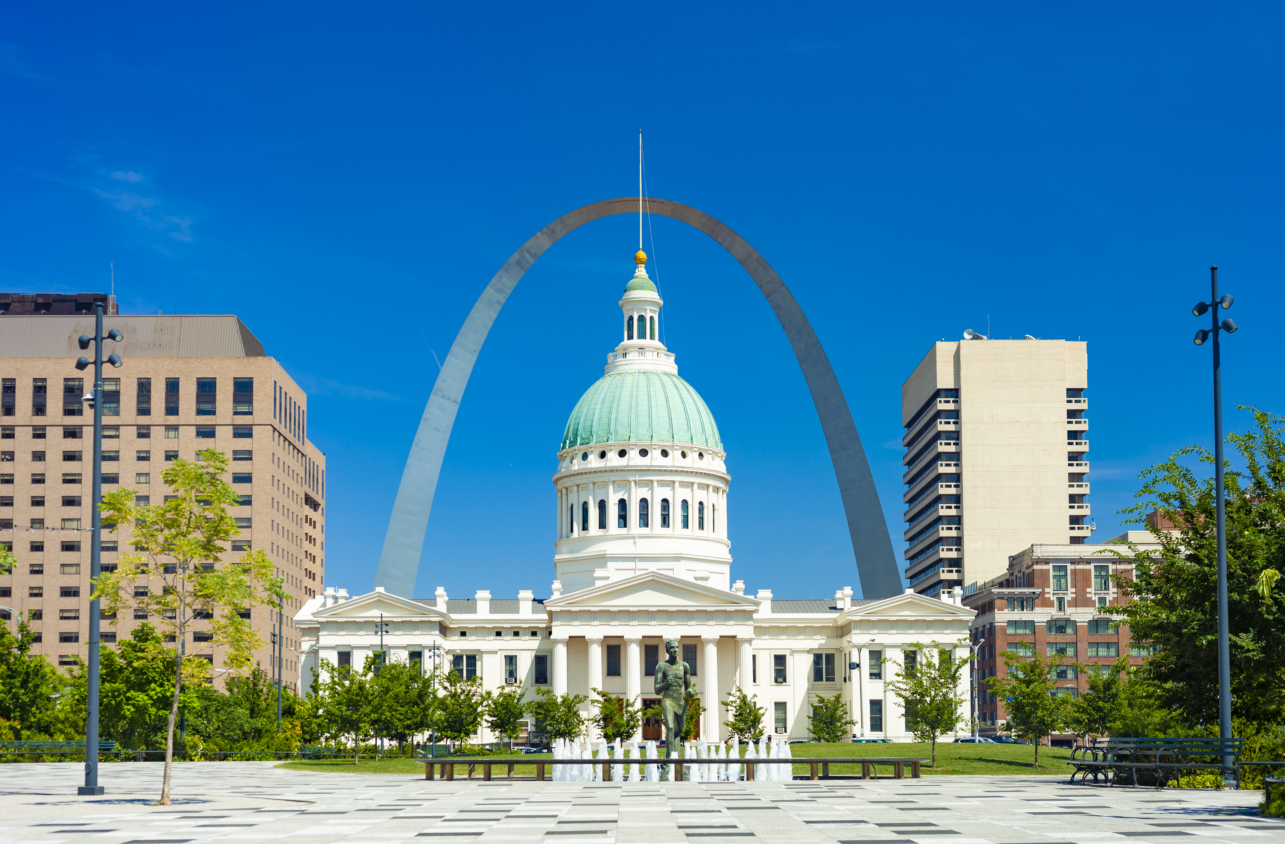 Downtown St. Louis, Missouri, featuring the Gateway Arch and the Old Courthouse.