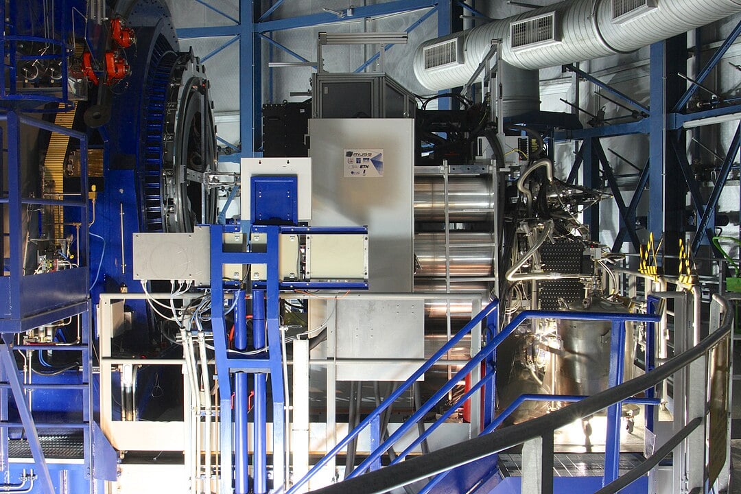 MUSE mounted on the VLT (Credit : Gahouti Hansali)