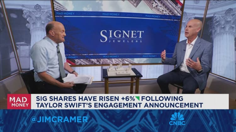 Signet Jewelers CEO J.K. Symancyk goes one-on-one with Jim Cramer