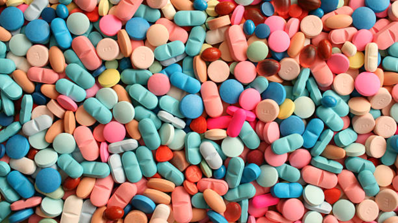 Doctor explains how painkillers can cause nephrotoxicity