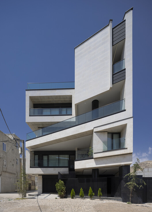 Doa Residential Building / White Cube Atelier - More Images
