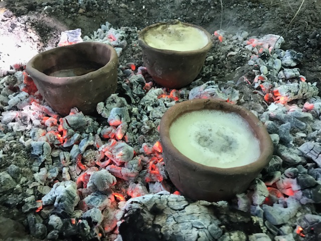 Simulation of Japanese hunter-gatherer cooking.