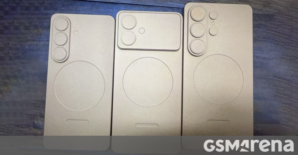 Samsung Galaxy S26 dummies showcase updated design