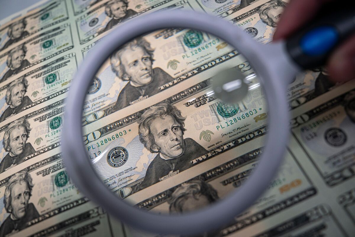 Dollar (USD) Rises Most in Two Weeks as Fed Seen as Being Less Dovish