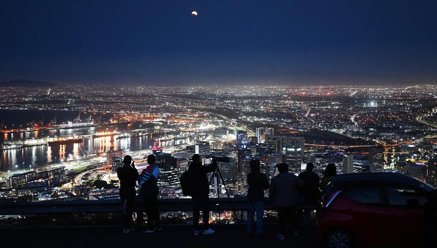 Global Sightings of Red Moon in Total Lunar Eclipse-Xinhua