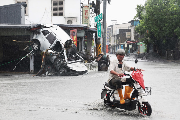 TAIWAN-TYPHOON-WEATHER