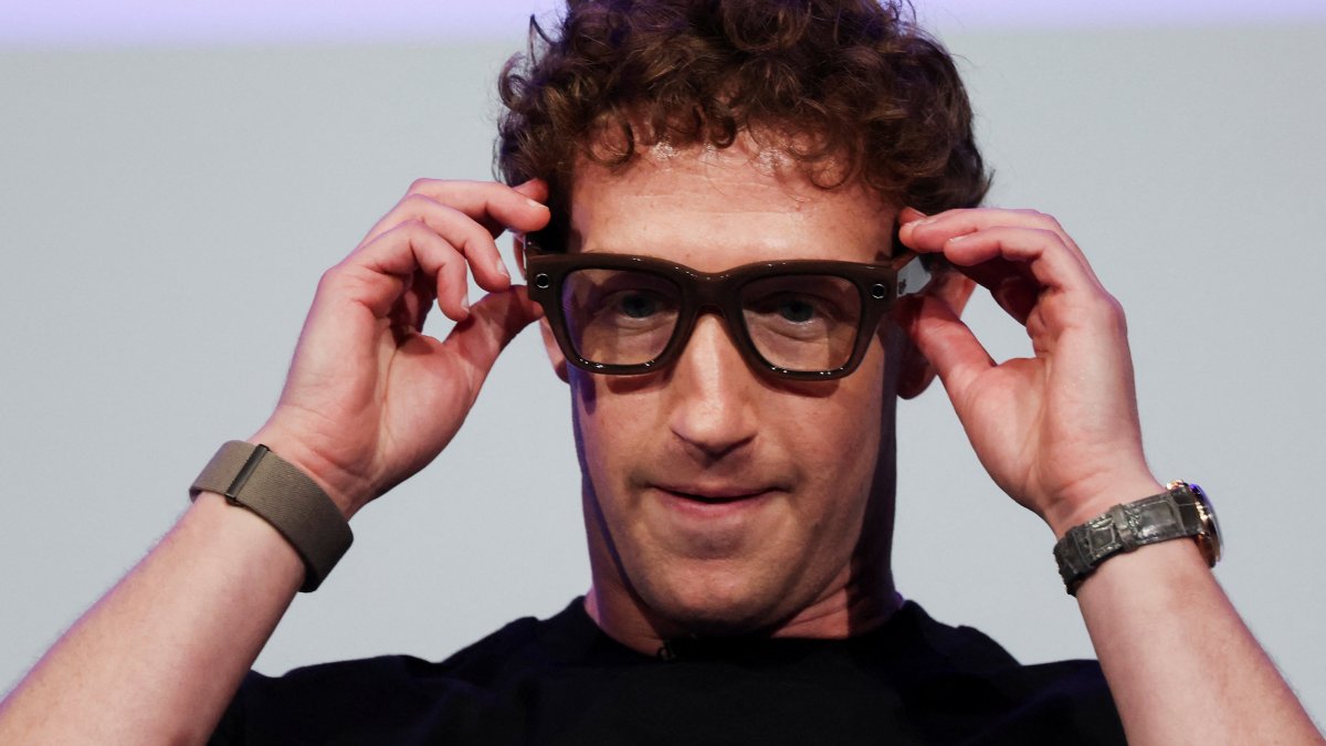 Meta expands smart glasses line amid AI push, market scrutiny