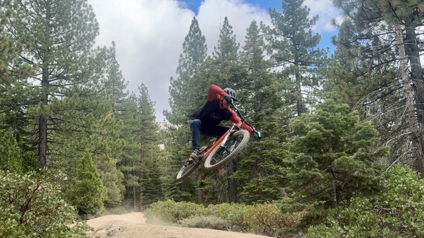 specialized turbo levo 4 comp - the levo isn't reluctant to get airborne, but its weight feels like...