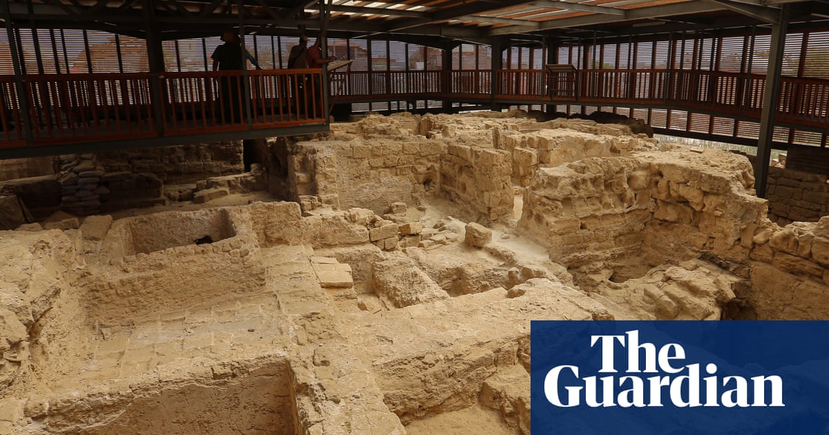 Archaeologists scramble to evacuate Gaza artefacts threatened by Israeli strike | Gaza