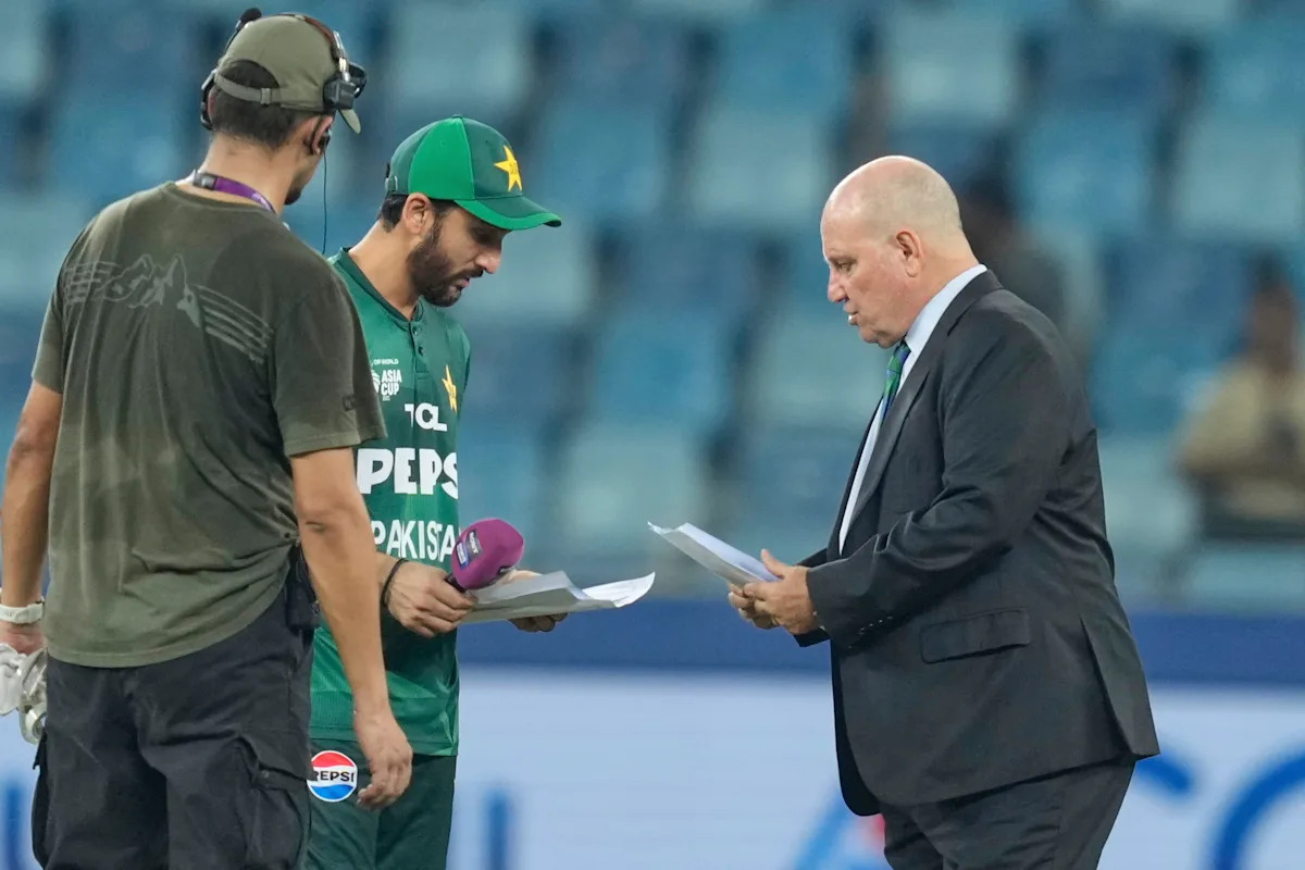 Pakistan says match referee apologizes for handshake incident at Asia Cup