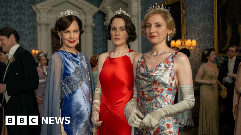 Basildon Park hosts Downton Abbey film costsumes
