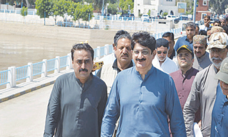 CM Murad witnesses passage of high flood at Guddu, Sukkur barrages – Pakistan