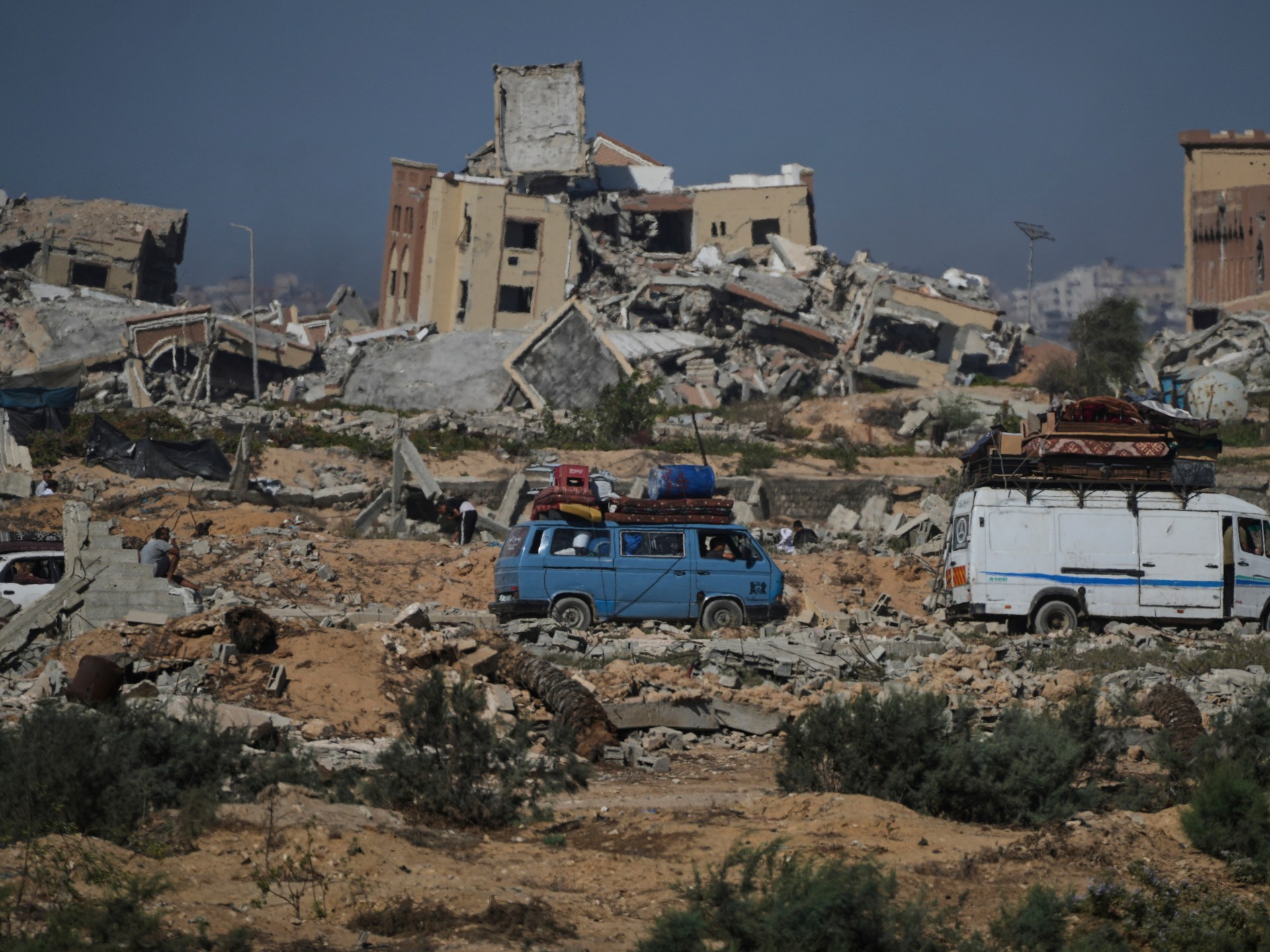 Thousands flee Gaza City bombardment as forced evacuation calls intensify | Gaza News