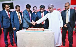 Chinese Consul General Yang Yundong, Sindh Chief Minister Syed Murad Ali Shah, Sindh Governor Kamran Tessori and diplomats cutting a cake during reception to mark the 76th anniversary of the founding of the People’s Republic of China.